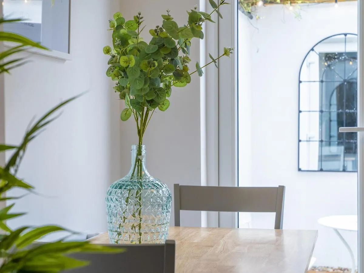 Pass The Keys Rathcool Gorgeous Terrace With Outdoor Living Cafes And Bars Villa Belfast