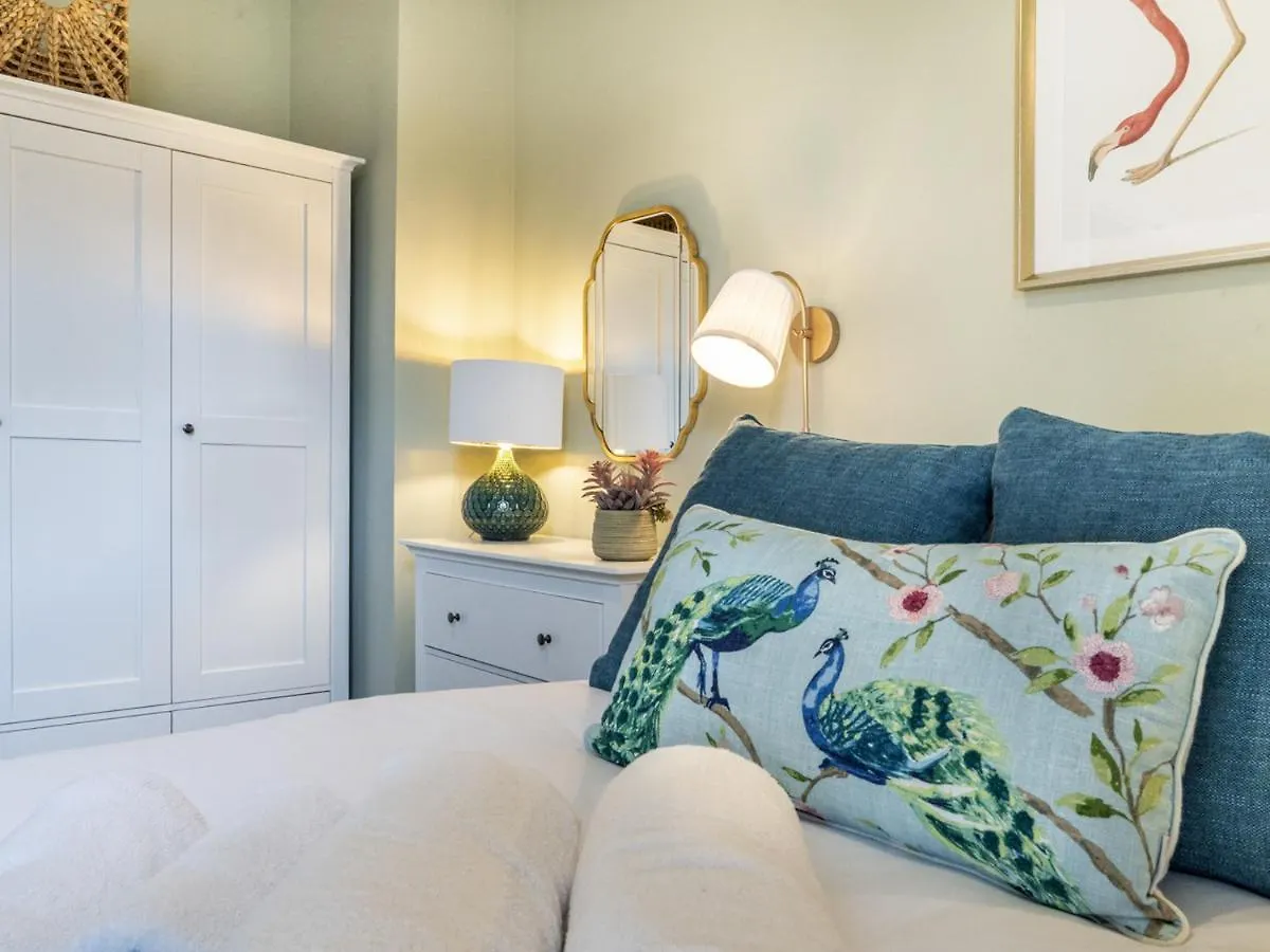 Holiday home Pass The Keys Rathcool Gorgeous Terrace With Outdoor Living Cafes And Bars Villa Belfast